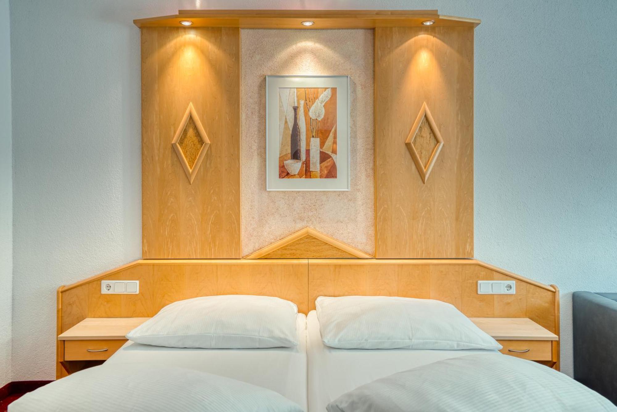 Hotel Alpen-Royal Jerzens Ngoại thất bức ảnh