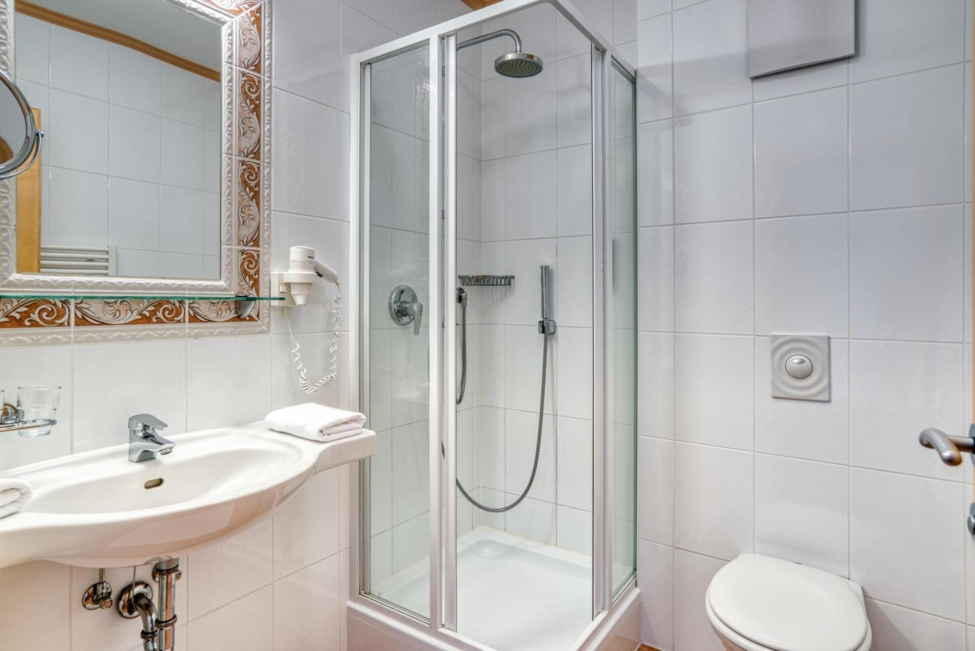 Hotel Alpen-Royal Jerzens Ngoại thất bức ảnh