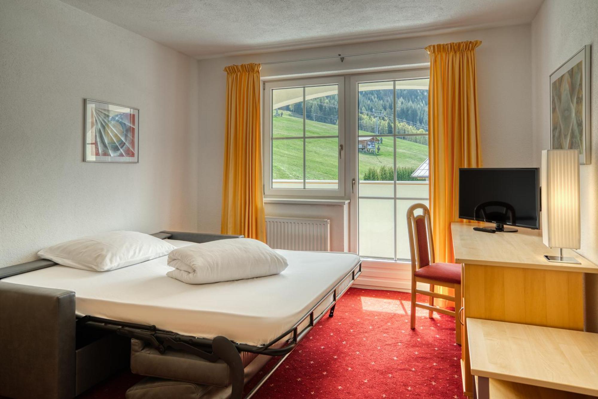 Hotel Alpen-Royal Jerzens Ngoại thất bức ảnh