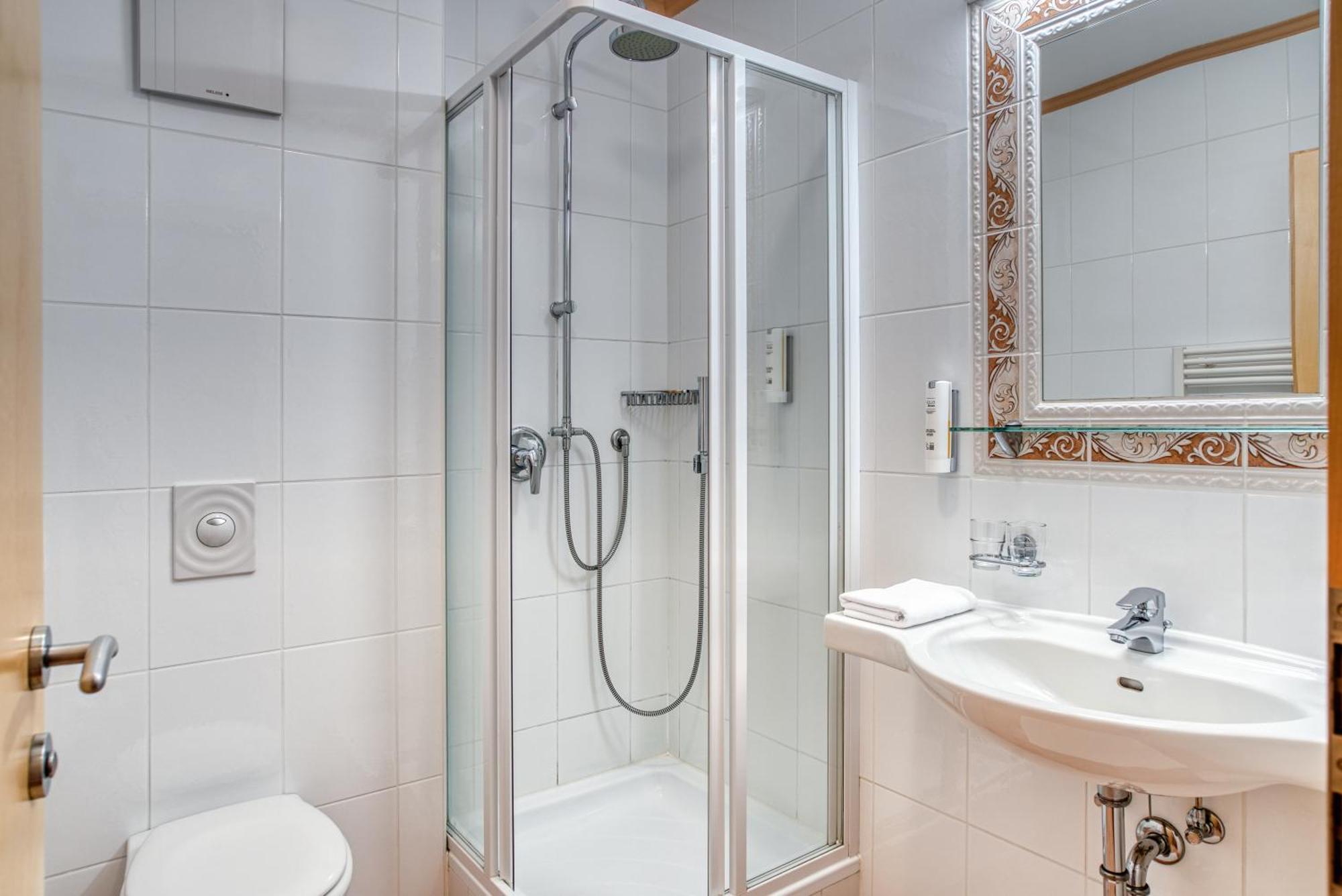 Hotel Alpen-Royal Jerzens Ngoại thất bức ảnh