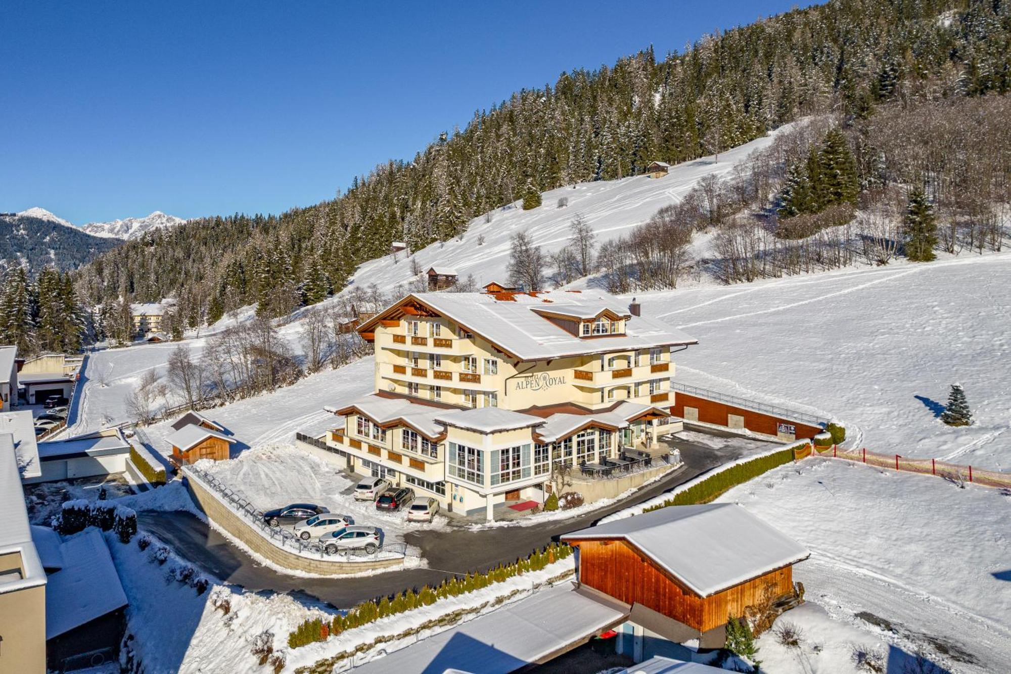 Hotel Alpen-Royal Jerzens Ngoại thất bức ảnh